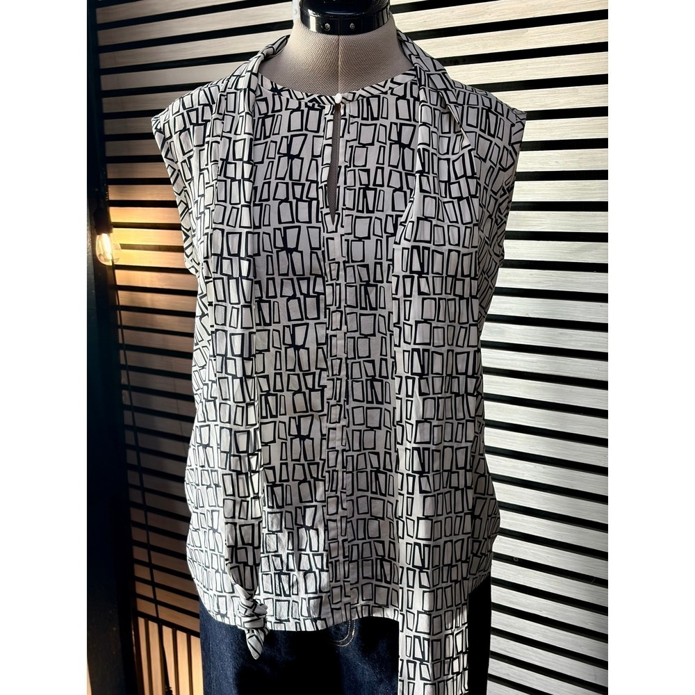 Max Mara Silk Tie-Neck Blouse Sleeveless Bow Black White Geometric Print - Picture 7 of 9
